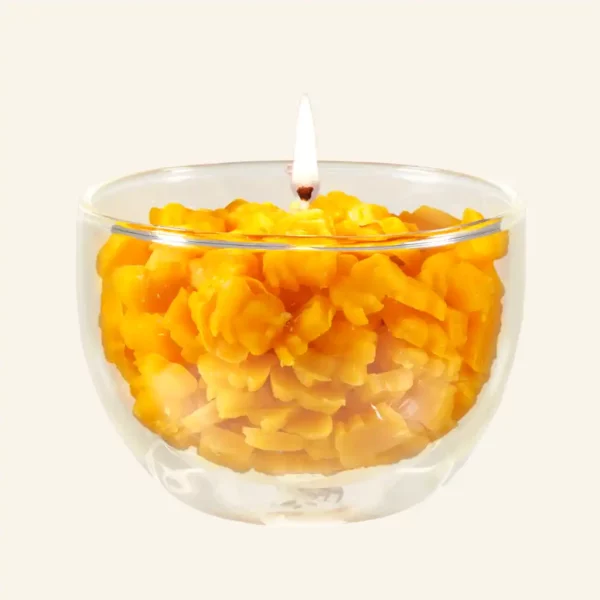 Spielkerze für Ostern befüllt mit Häschen aus Bienenwachs